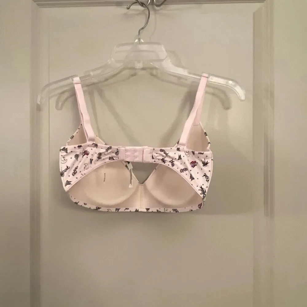 Victoria’s Secret wear everywhere wireless lightly lined bra size 34DD